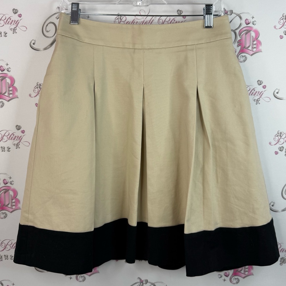 Banana Republic skirt ruffle pleated tan Beige and Black A-Line Skirt